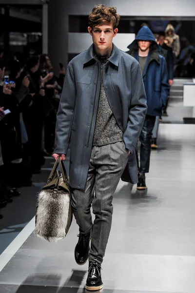 Look 10